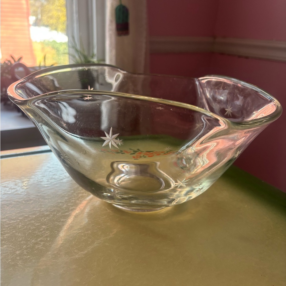 Vintage Midcentury Atomic Starburst Wavy Clear Glass Bowl 9 x 5